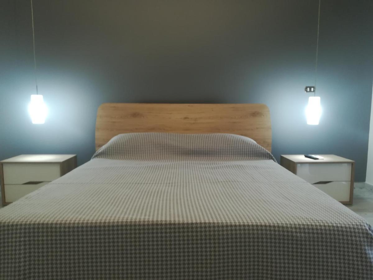 Home Mazzei Piazza Bilotti Cosenza Chambre photo