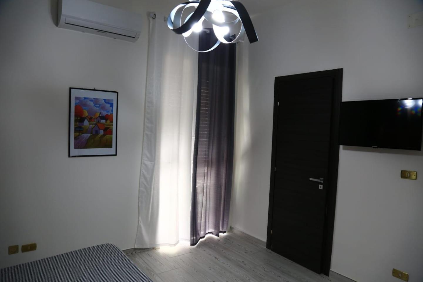 Home Mazzei Piazza Bilotti Cosenza Chambre photo