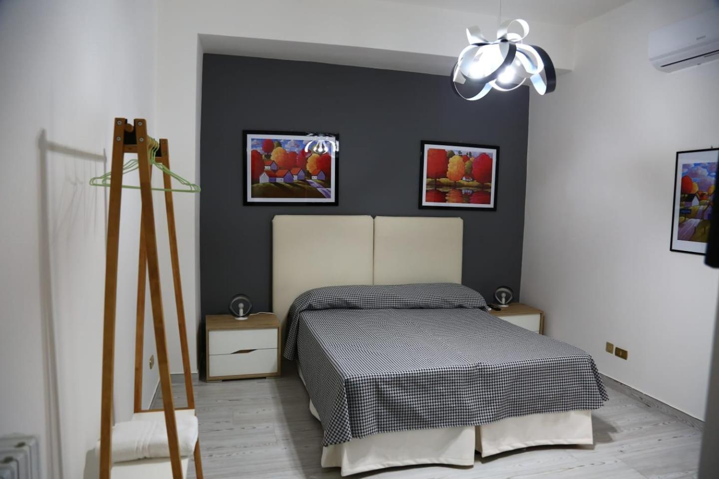Home Mazzei Piazza Bilotti Cosenza Chambre photo